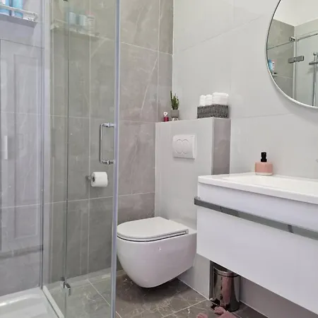 Leana شقة سبليت