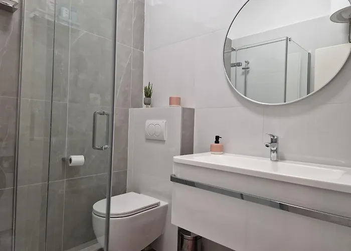 Apartman Leana *